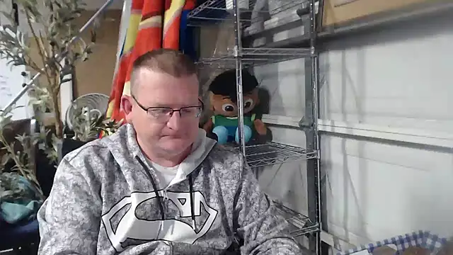 Randomoldguy615 online show from 03-11-25, 12:11