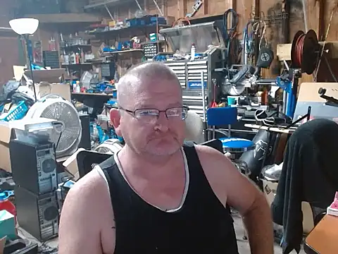 Randomoldguy615 online show from 10-09-25, 12:44