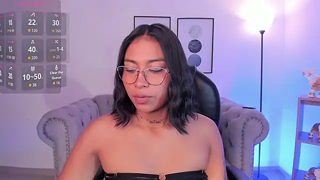 Ivyy Moon  online show from 03-07-26, 04:08