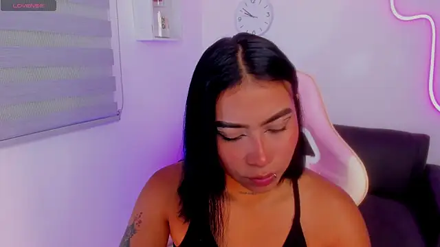 Ivyy Moon  online show from 09-09-25, 02:54