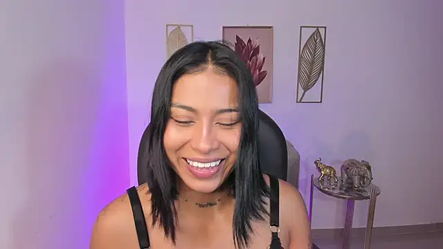 Ivyy Moon  online show from 04-21-26, 11:11