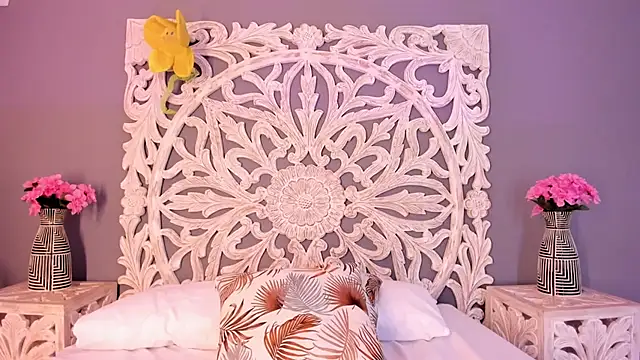 Snapshot of AnnieGibbyns chatting on 02-15-26, 08:19 AnnieGibbyns online show from 02-15-26, 08:19