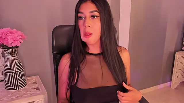 Snapshot of AnnieGibbyns chatting on 02-19-26, 08:28 AnnieGibbyns online show from 02-19-26, 08:28