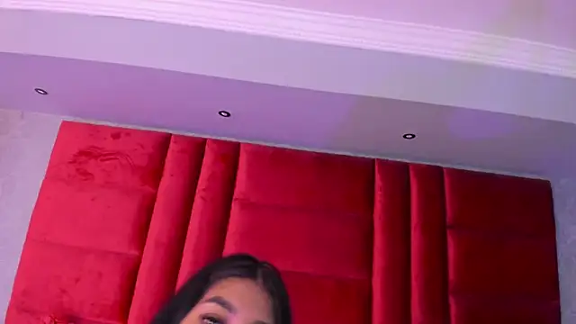 AnnieGibbyns online show from 05-15-26, 01:20