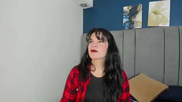 laura hotties online show from 09-27-25, 12:55