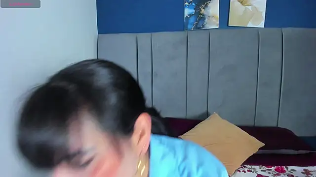 laura hotties online show from 10-07-25, 12:50