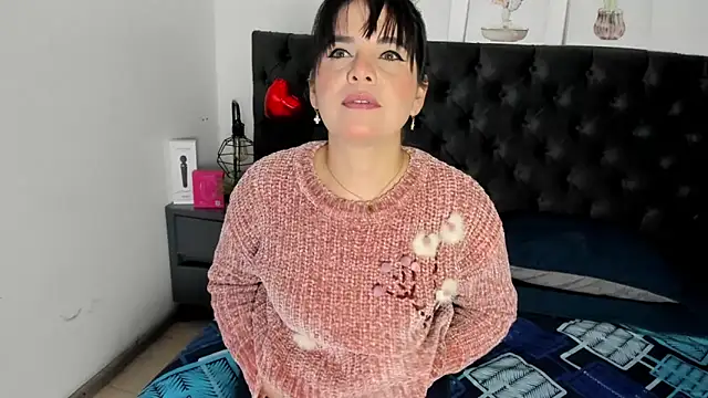 laura hotties online show from 02-25-26, 01:11