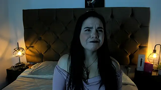 laura hotties online show from 03-31-26, 01:24