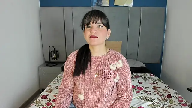 laura hotties online show from 09-10-25, 01:10