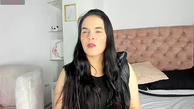 laura hotties online show from 07-11-26, 01:00