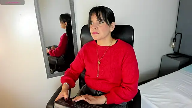 laura hotties online show from 01-07-26, 01:05