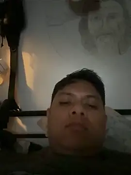 Snapshot of flaco16 chatting on 10-25-25, 11:27 flaco16 online show from 10-25-25, 11:27