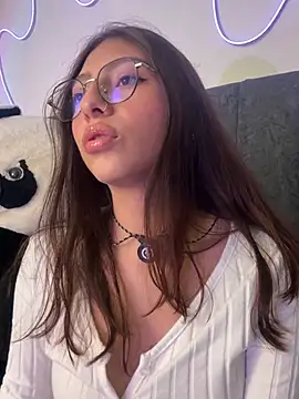Snapshot of Dirty-Bunnyyy chatting on 06-15-26, 03:40 Dirty-Bunnyyy online show from 06-15-26, 03:40