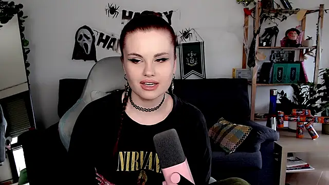 Della Ideal online show from 11-03-25, 09:02