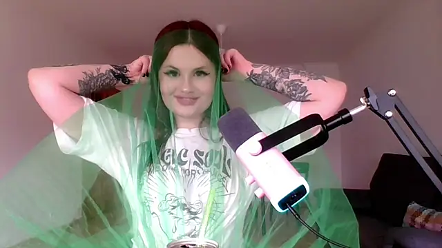 Della Ideal online show from 03-17-25, 03:18