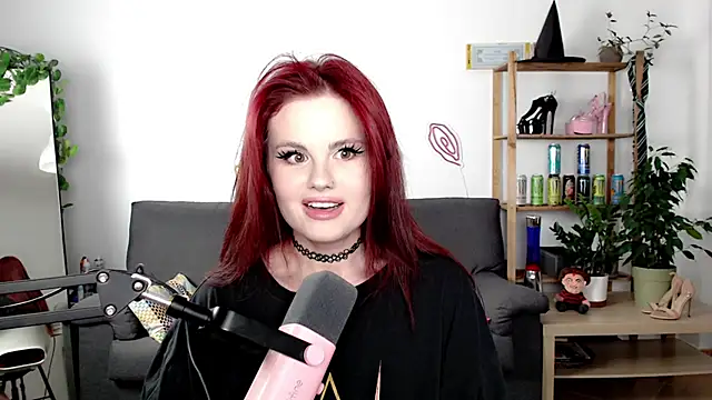 Della Ideal online show from 09-17-25, 05:26