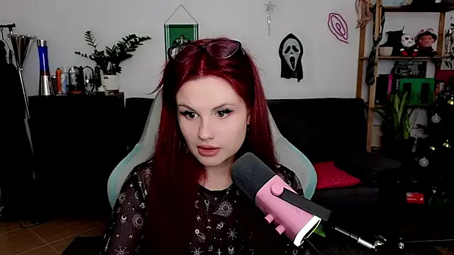 Della Ideal online show from 01-07-26, 06:13