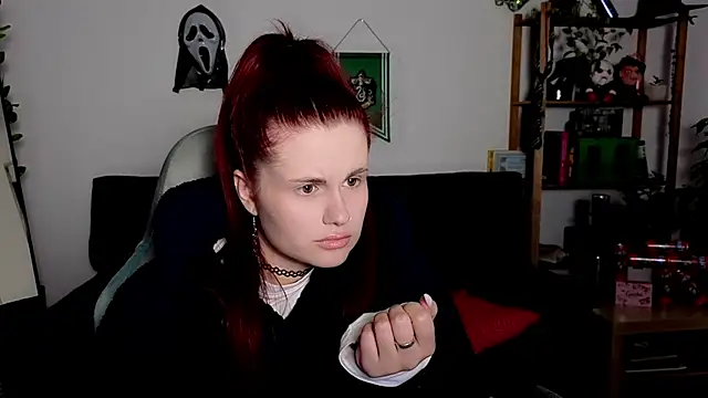 Della Ideal online show from 11-26-25, 05:46