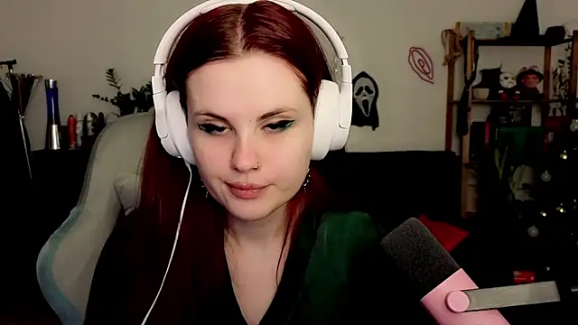 Della Ideal online show from 01-10-26, 02:01