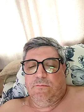 Snapshot of Flati chatting on 01-07-26, 04:12 Flati online show from 01-07-26, 04:12