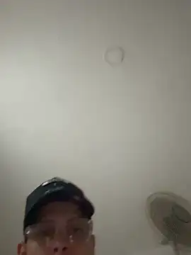 Snapshot of Cristopher1112 chatting on 10-30-25, 08:17 Cristopher1112 online show from 10-30-25, 08:17