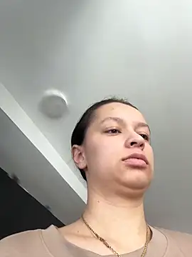 Soy Sara7 online show from 12-14-25, 01:17