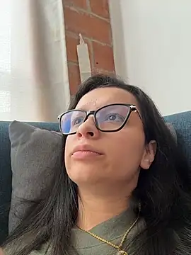 Soy Sara7 online show from 11-24-25, 12:16