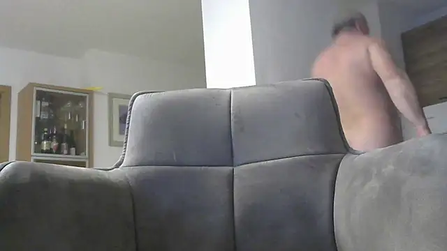 jerkoutdoor70 online show from 11-15-25, 04:22