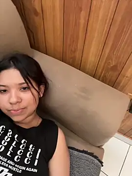 KiaraCut online show from 03-31-26, 05:48