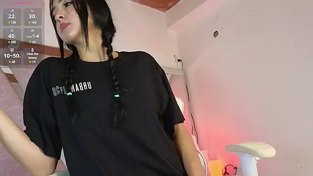 GirlPiscis online show from 02-24-25, 01:21