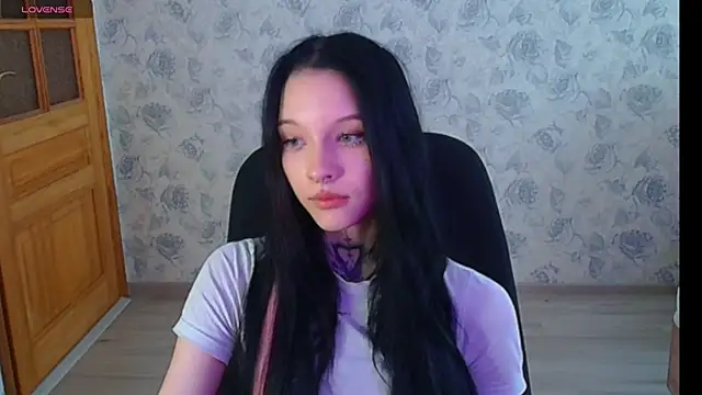 Snapshot of mefwhore chatting on 03-10-25, 08:39 mefwhore online show from 03-10-25, 08:39