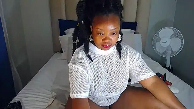 SEXYASSTINAXXX online show from 02-13-26, 03:17