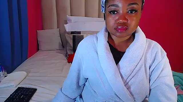 SEXYASSTINAXXX online show from 11-17-25, 11:03