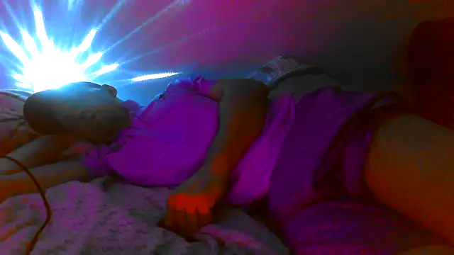 Snapshot of great_feeling chatting on 02-26-25, 02:30 great feeling online show from 02-26-25, 02:30