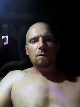 Snapshot of great_feeling chatting on 09-29-25, 02:18 great feeling online show from 09-29-25, 02:18