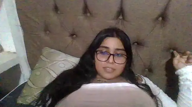 Snapshot of virginbrunette99 chatting on 03-17-25, 09:02 virginbrunette99 online show from 03-17-25, 09:02