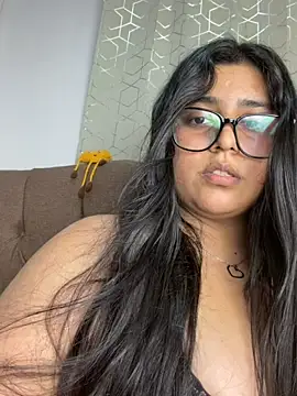 virginbrunette99 online show from 05-18-26, 06:51