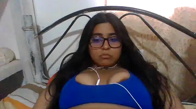 Snapshot of virginbrunette99 chatting on 02-28-25, 03:15 virginbrunette99 online show from 02-28-25, 03:15