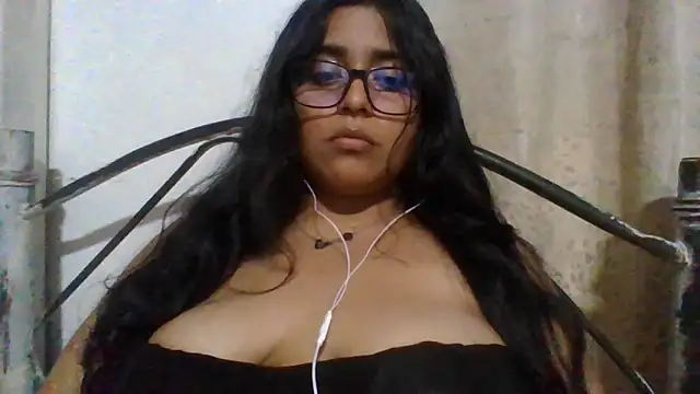 Snapshot of virginbrunette99 chatting on 03-01-25, 03:10 virginbrunette99 online show from 03-01-25, 03:10