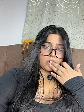 virginbrunette99 online show from 05-26-26, 05:38