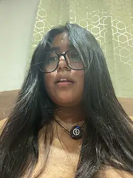 Snapshot of virginbrunette99 chatting on 06-25-26, 06:29 virginbrunette99 online show from 06-25-26, 06:29