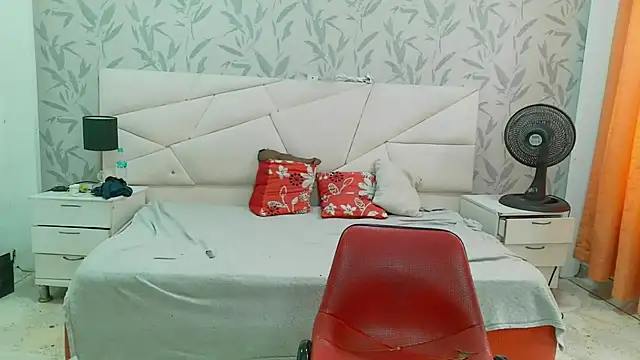 SexyPamela69 online show from 04-24-26, 06:21