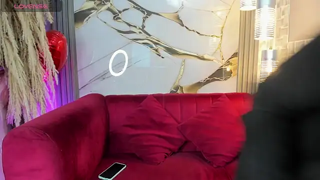 Bella williamss  online show from 10-17-25, 07:48