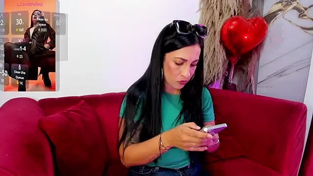 Bella williamss  online show from 03-27-26, 07:59