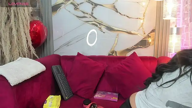 Bella williamss  online show from 12-17-25, 07:41