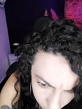 Bella williamss  online show from 03-08-25, 03:17