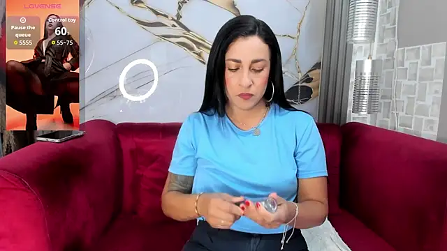 Bella williamss  online show from 04-09-26, 07:42