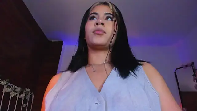 Minami Nakamura online show from 10-28-25, 10:14