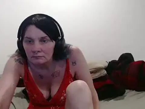 Snapshot of Hotmodel1984 chatting on 06-25-26, 02:42 Hotmodel1984 online show from 06-25-26, 02:42