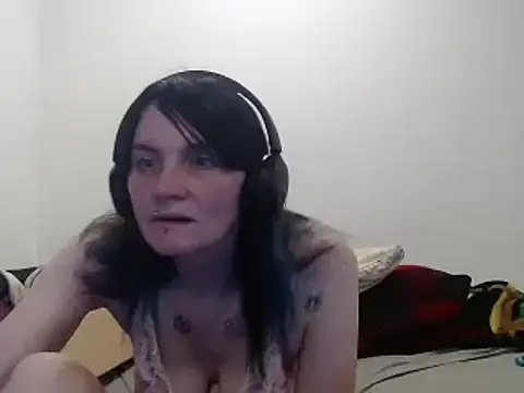 Hotmodel1984 online show from 05-30-26, 10:37